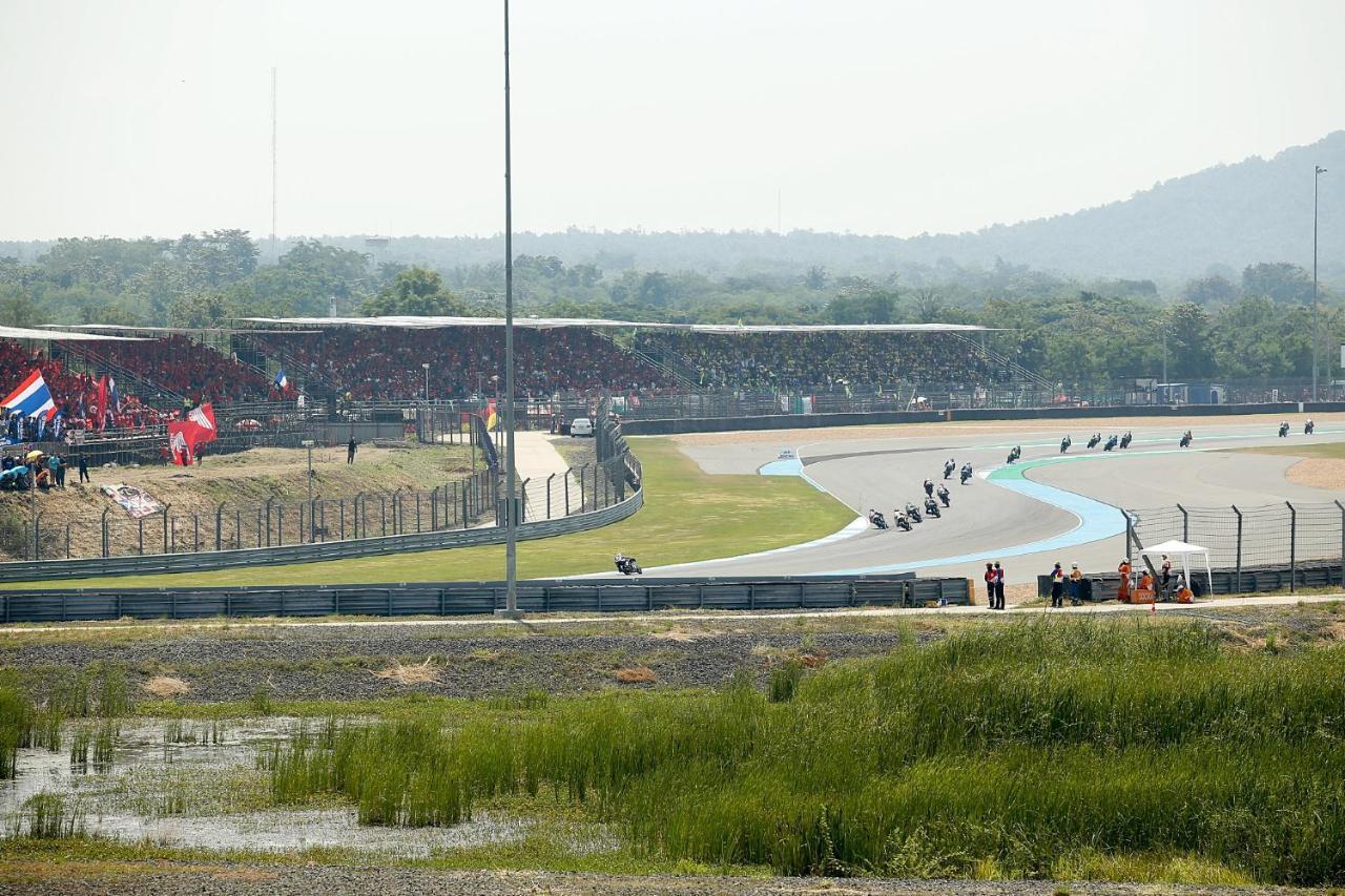 Bric Box Hotel Buriram Exterior foto
