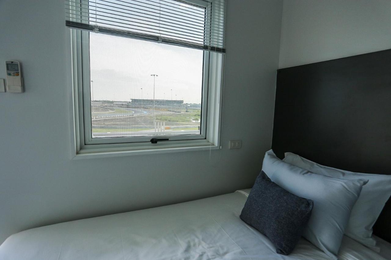 Bric Box Hotel Buriram Exterior foto
