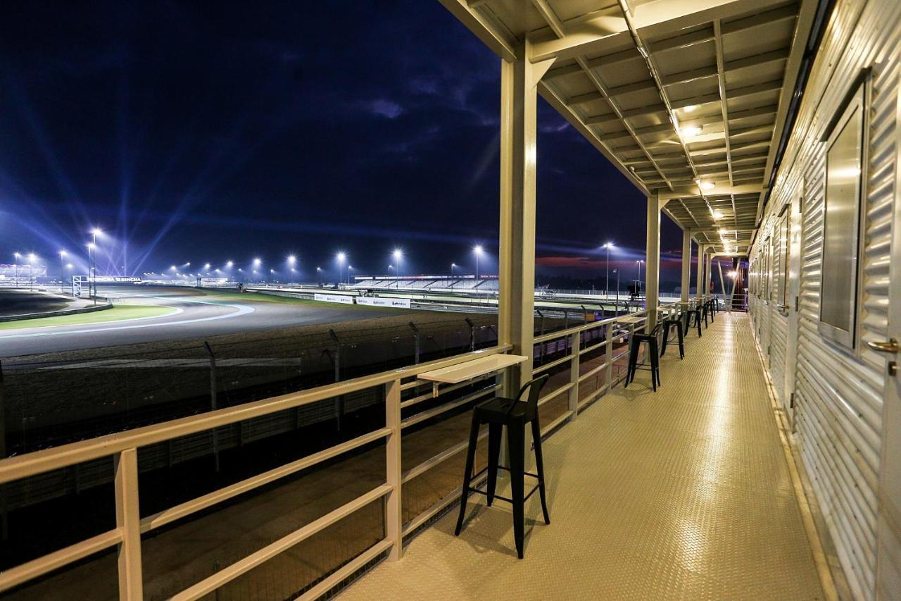 Bric Box Hotel Buriram Exterior foto