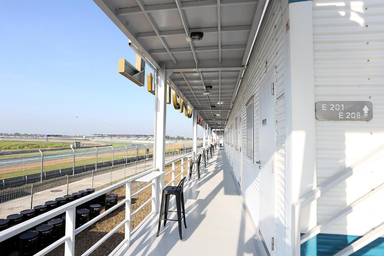 Bric Box Hotel Buriram Exterior foto